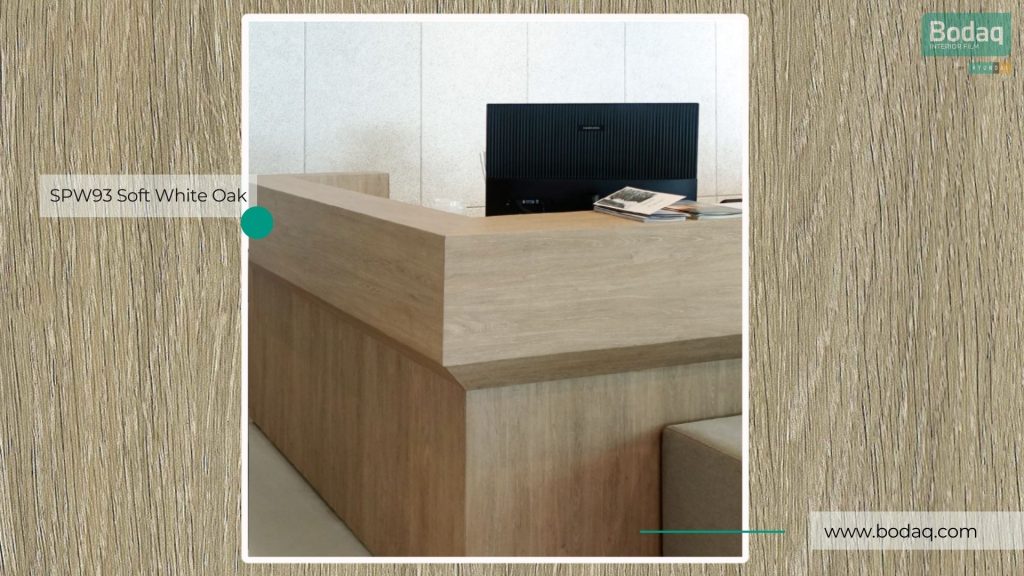 SPW93 Soft White Oak Applied to the Reception Desk